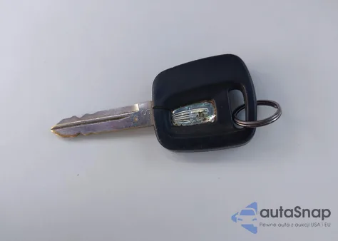 2002 Lincoln Continental z USA, uszkodzony, nr VIN 1LNHM97V12Y614570